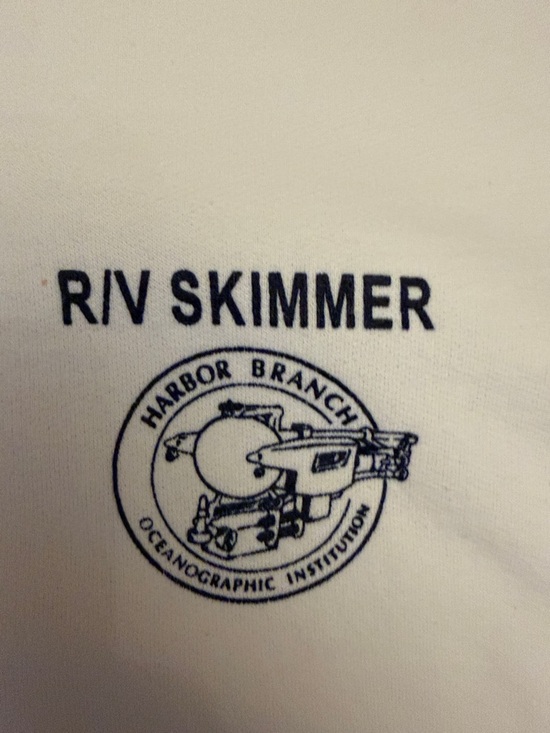 Vintage XL Hanes Crewneck Sweatshirt with Research Vessel Graphic Oceanographic - Picture 9 of 12